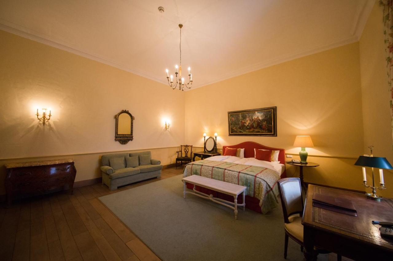 Hotel Chateau Béla Extérieur photo