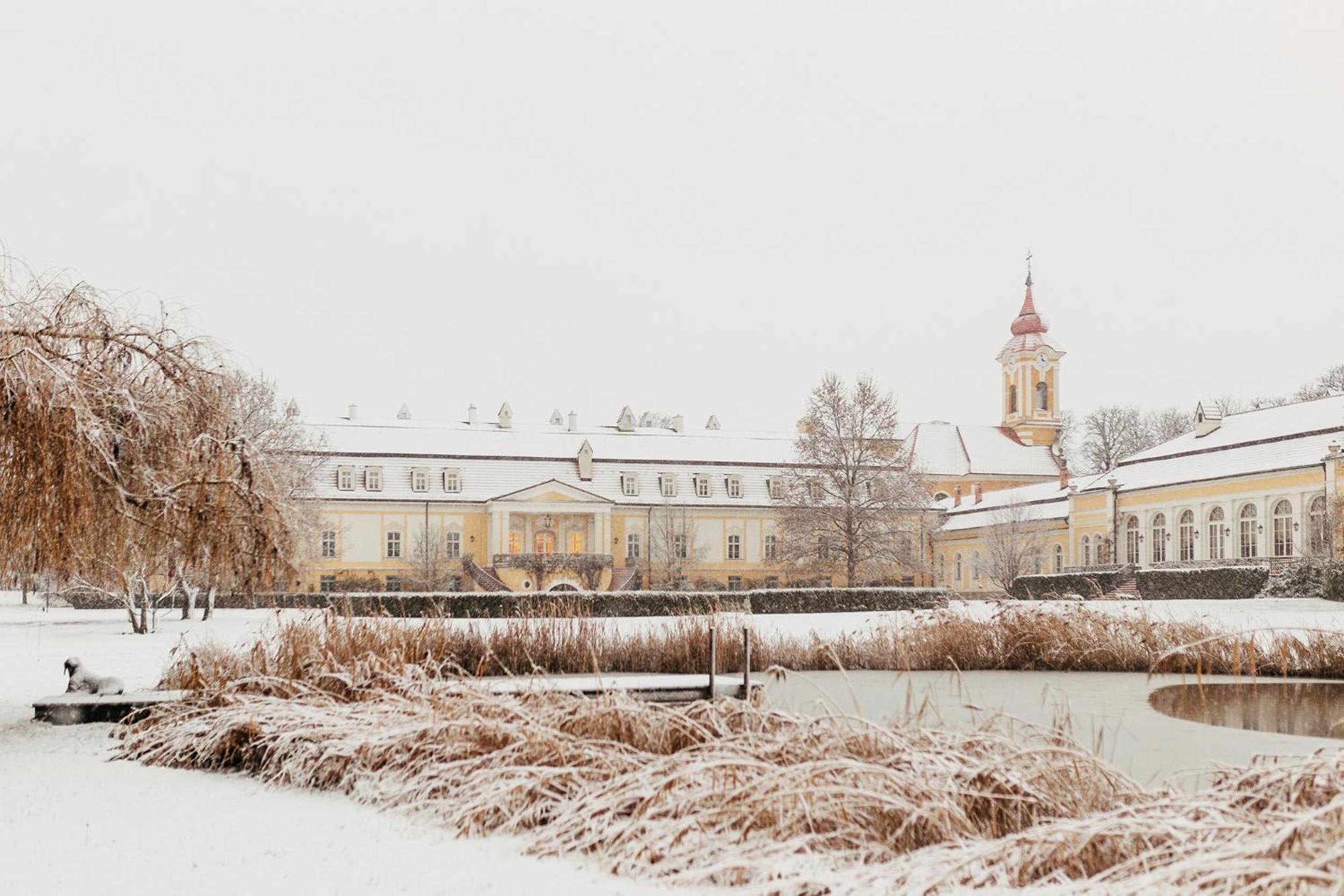 Hotel Chateau Béla Extérieur photo